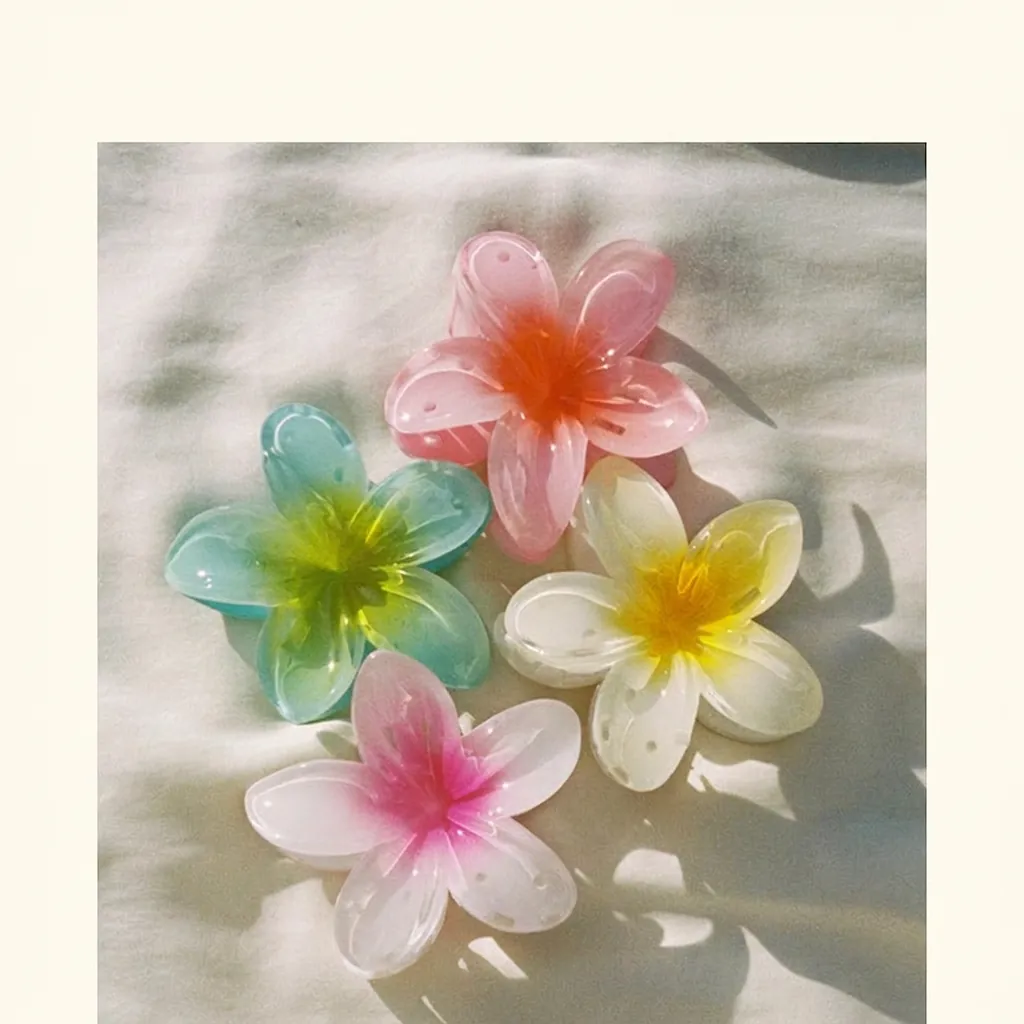 Plumeria Flower Hair Claw Clip Resin Gradient Tropical Hawaiian Style Hair Accessories For Women Summer Beach Holiday