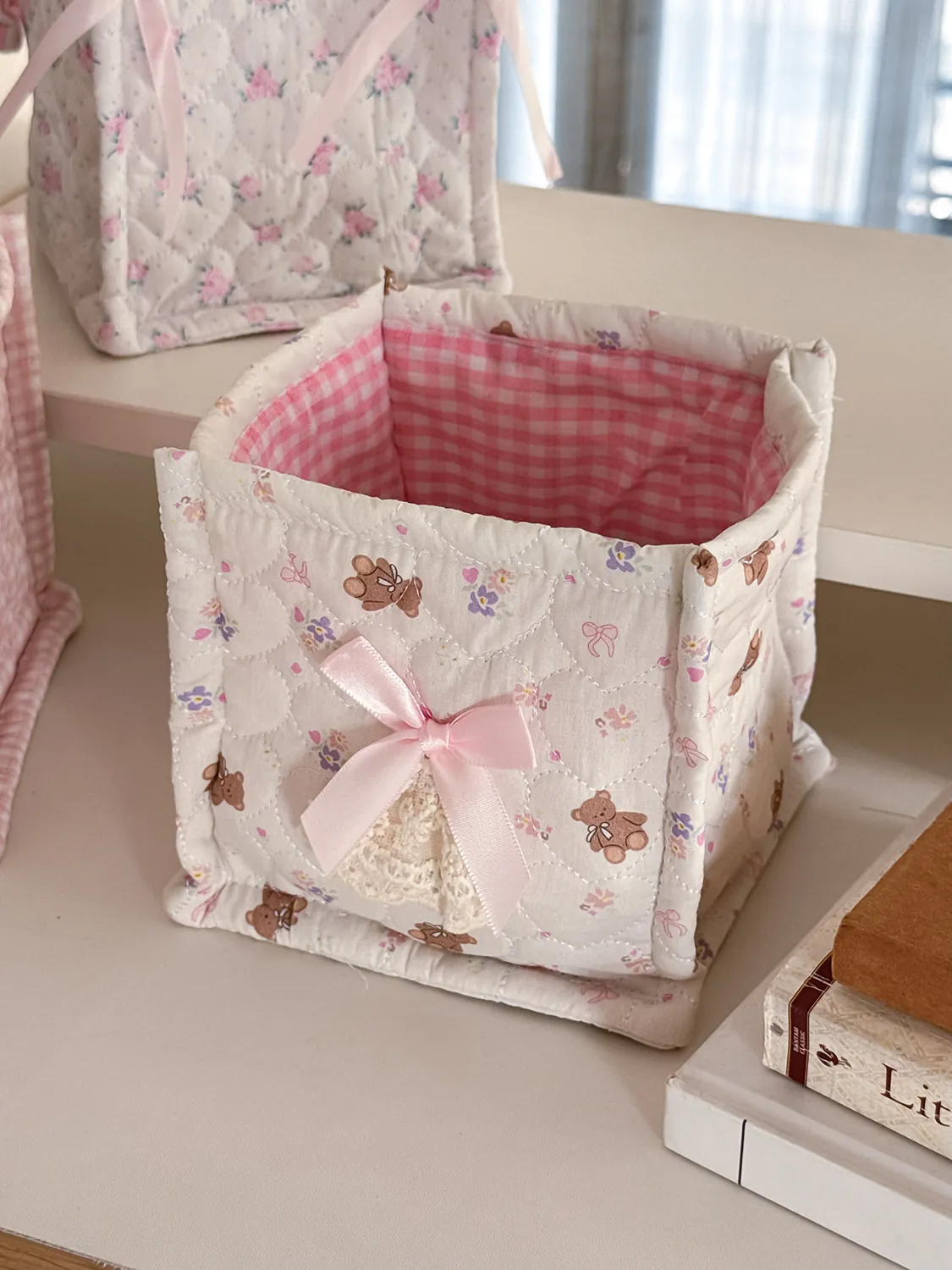 Quilted Fabric Desktop Storage Basket Cotton Heart Pattern Organizer Lace Bow For Cosmetics Stationery Floral Cute