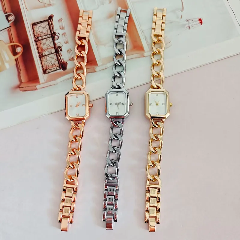 Reloj De Cuarzo Para Mujer Esfera Cuadrada Pulsera De Cadena Aleación Diamantes De Imitación Moda Simple Elegante