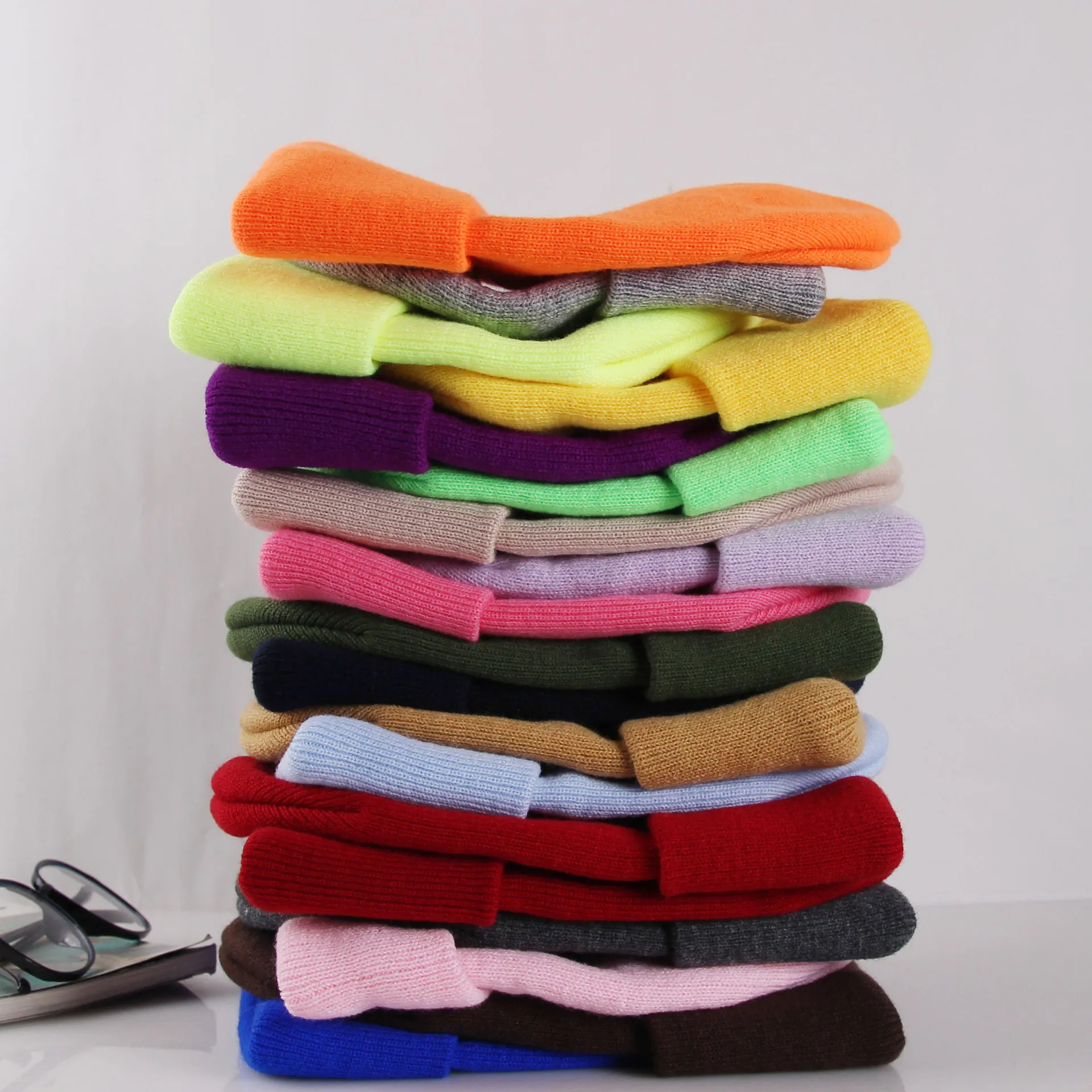 Solid Color Knitted Beanie Hat Warm Winter Ribbed Acrylic Minimalist Skull Cap For Men Women Casual Outdoor