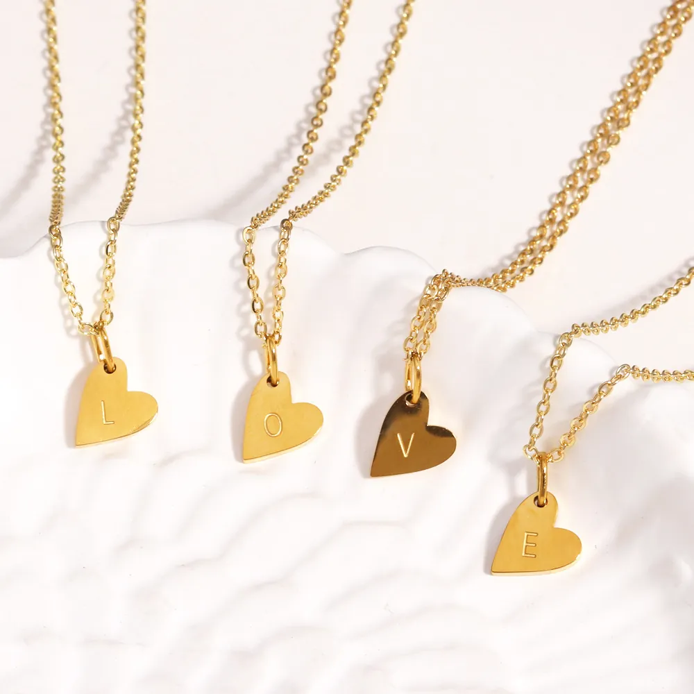 Collier Pendentif Cœur En Acier Inoxydable Gravé Lettre Initiale A-Z Bijoux De Mode Pour Femmes Cadeau Élégant
