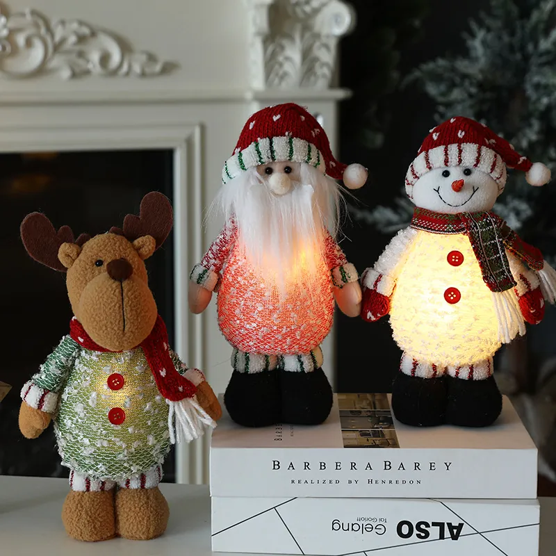 Weihnachts Leuchtende Plüschpuppen LED Santa Schneemann Rentier Strickstoff Tischdekoration