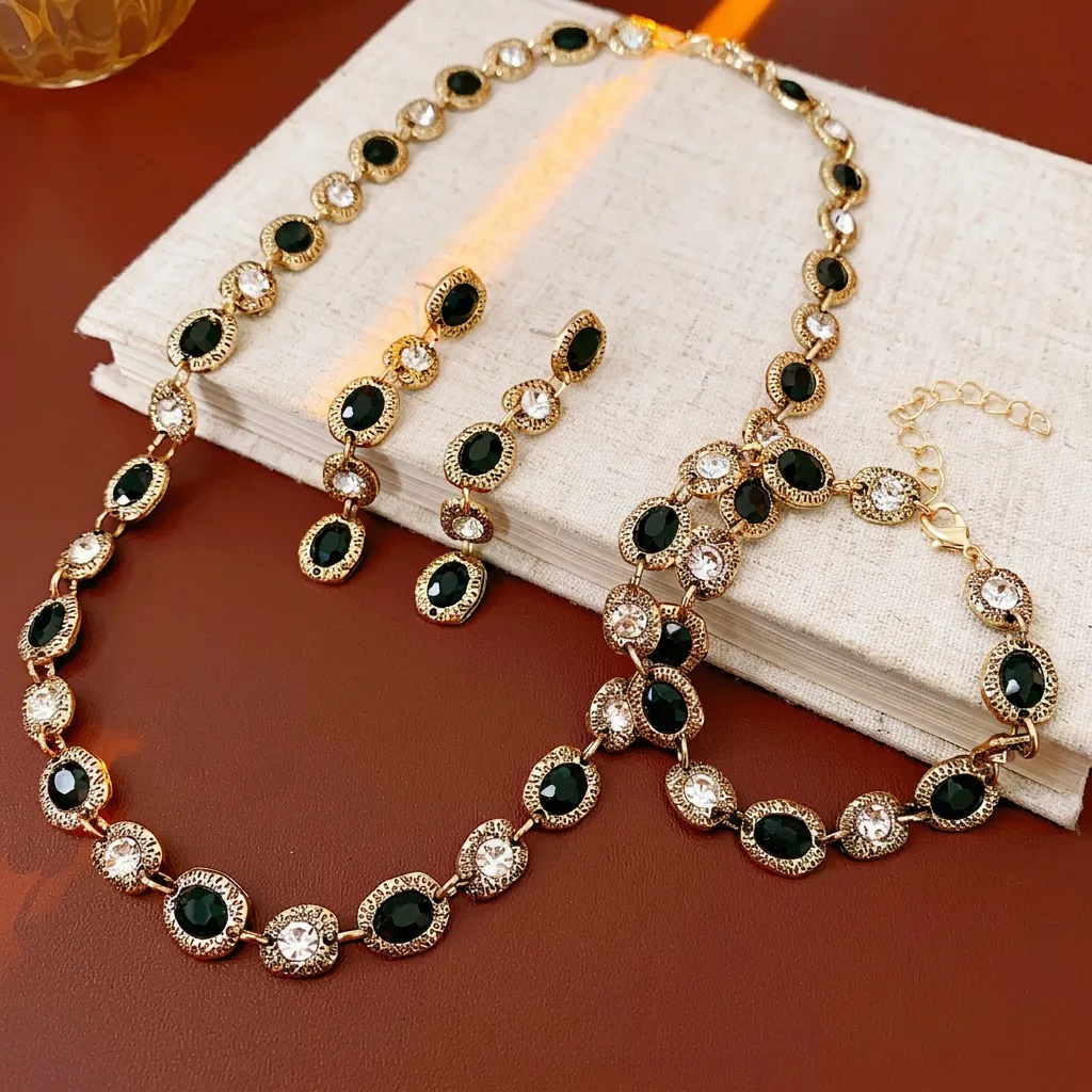 Vintage Alliage Martelée Strass Avec Tige En Argent Rétro Noir Clair Ovale Collier Bracelet Boucles Oreilles Bijoux De Luxe