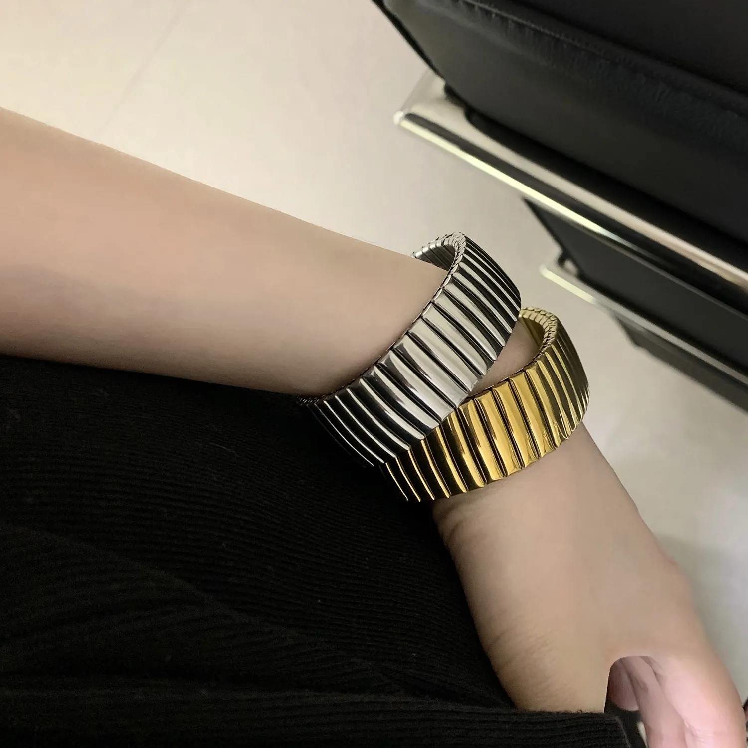 Bracelet Élastique En Acier Inoxydable Vintage Texture Nervurée Large Style Bracelet De Montre Manchette Hommes Femmes Bijoux