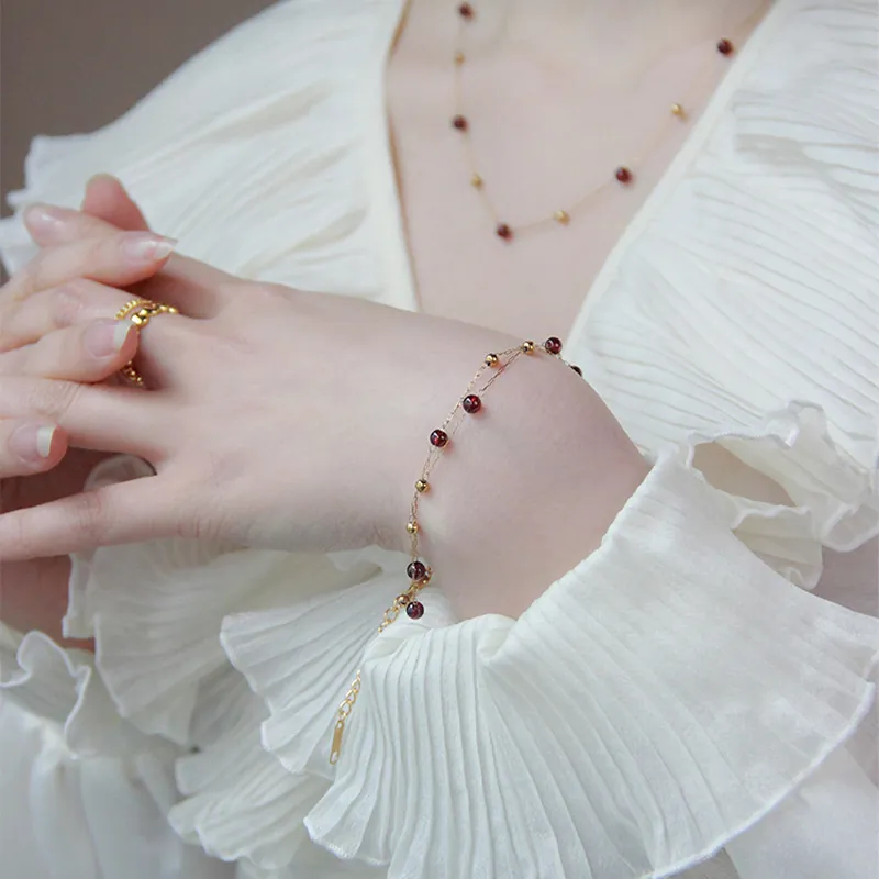 Ensemble Collier Et Bracelet Style Français Vintage Acier Inoxydable Plaque Or Perles Rondes Rouge Grenat Femmes