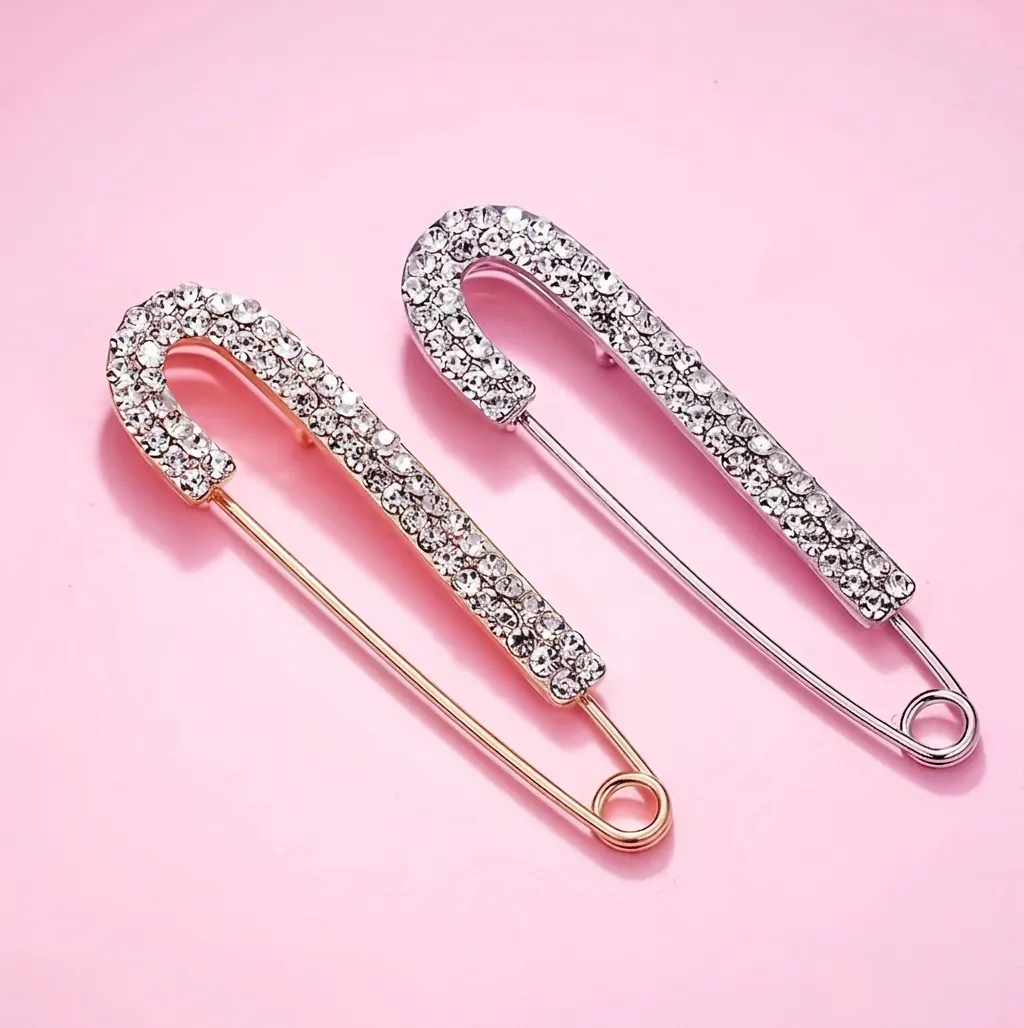 Rhinestone Studded Safety Pin Brooch Alloy Decorative Cardigan Shawl Collar Pin Fashion Jewelry Accessory Women