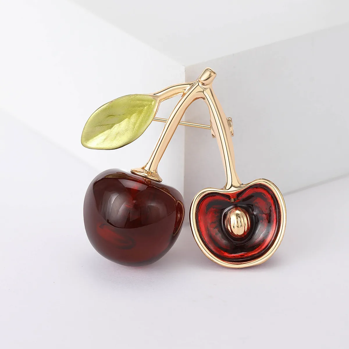 Süße Kirschfrucht Brosche Pin Legierung Emaille Rot Mode Accessoire Schmuck Für Damen Und Herren Vielseitige Neuheit