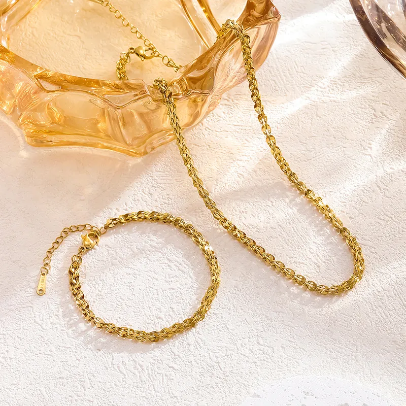 Collier Chaîne Queue de Phénix en Acier Titane Plaqué Or 18K Design de Niche Élégant Maillon de Blé Tressé Ras du Cou Femme