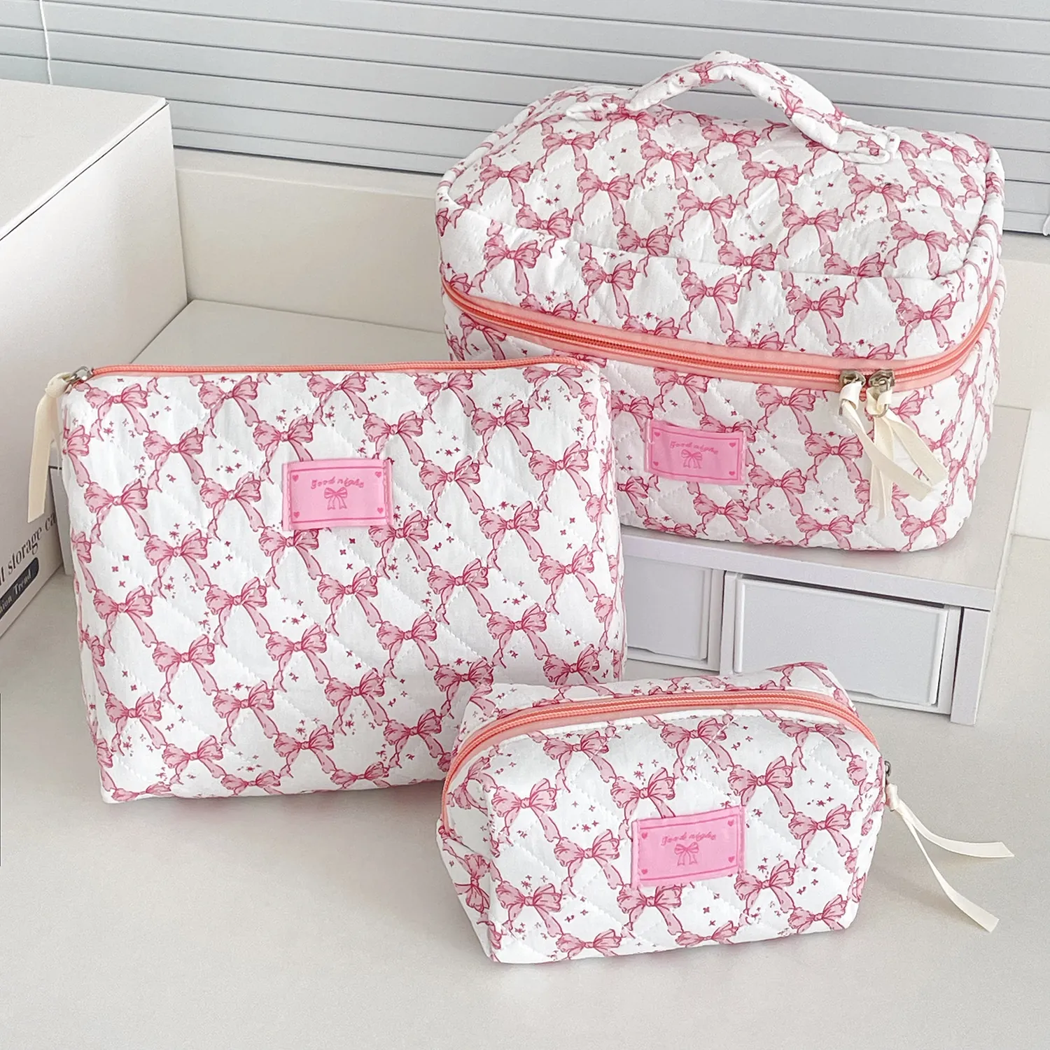 Makeup Bag Quilted Polyester Bowknot Print Zipper Closure Portable Travel Sweet Girly Style For Women