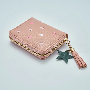 Foto de reseña de 5 estrellas por L*****s, imagen 2 de 7 para Cartera Pequeña Cuero PU Mujeres con Bordado de Corazón y Borla