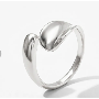 5-Sterne Foto von N*****e, Bild 1 von 3, zu Minimalistischer Edelstahl Wellenring Geometrischer Schmuck